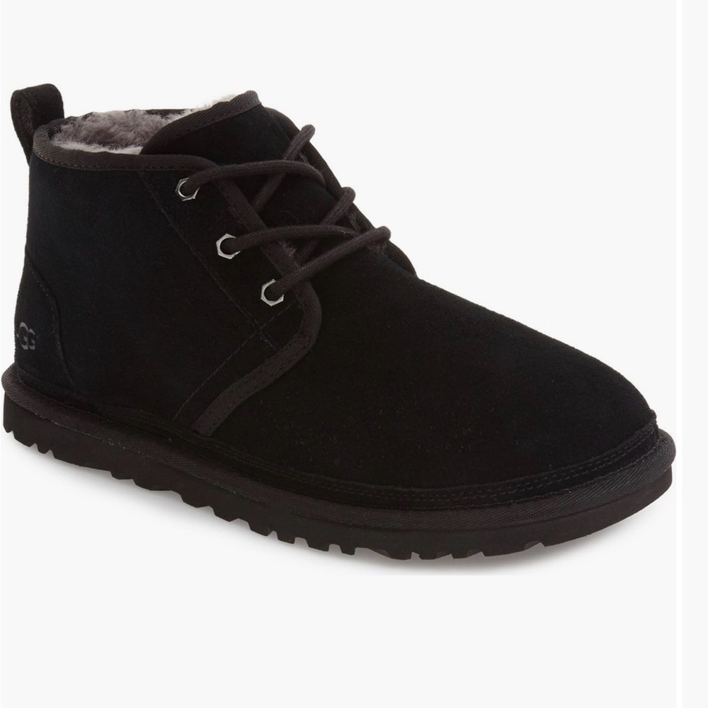 Uggs: Cozy Black Lace-Up Boots